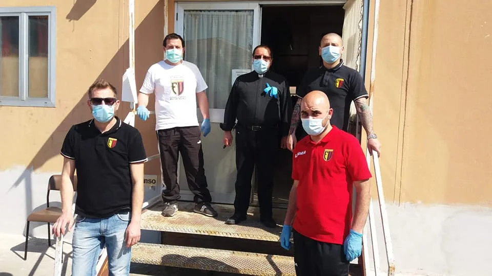 Calcio, la lodevole iniziativa del Villanova: destinati alimenti alla Caritas