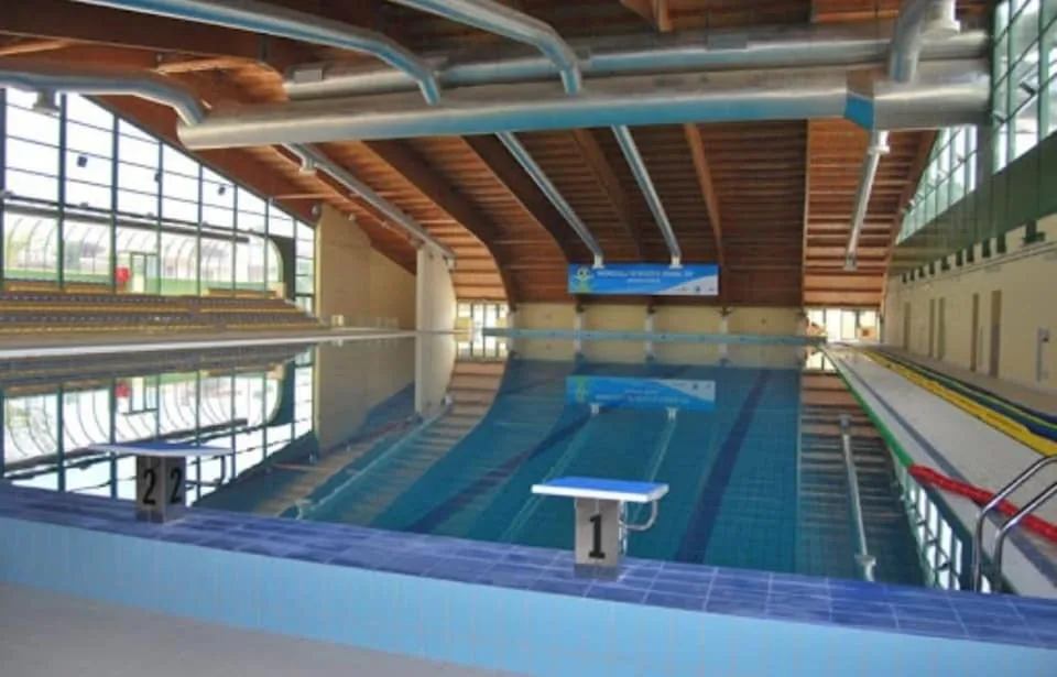 stadio nuoto pallavolo piscina