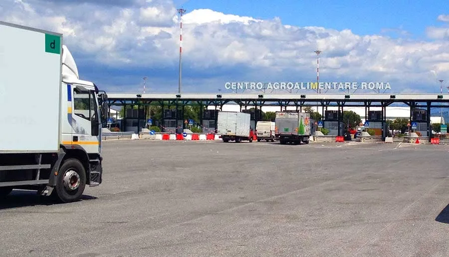 L'ingresso del Car, il Centro Agroalimentare di Roma