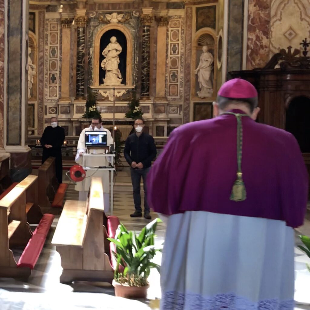 Il momento dell'arrivo nel Duomo di Tivoli della Madonna di Quintiliolo