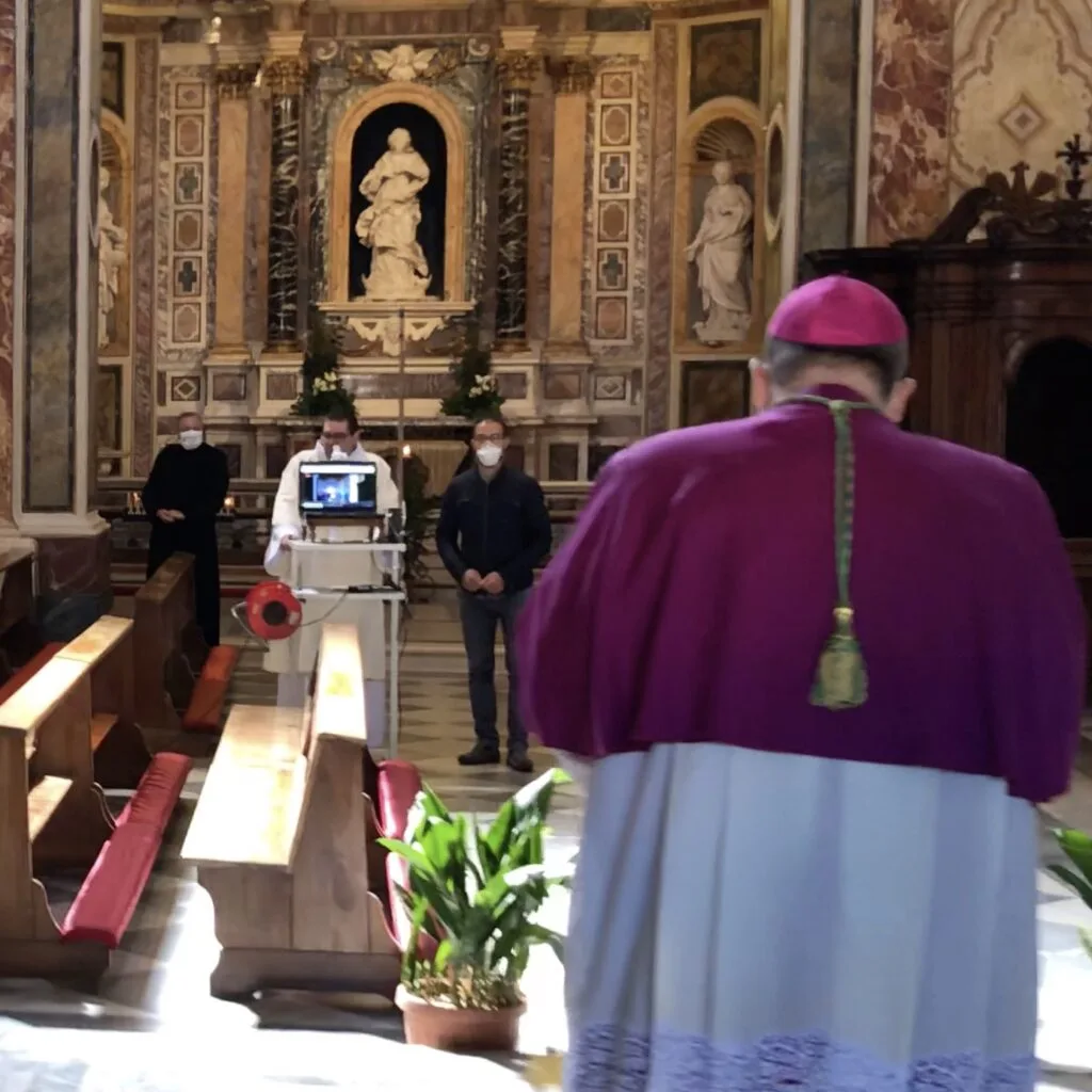 Il momento dell'arrivo nel Duomo di Tivoli della Madonna di Quintiliolo