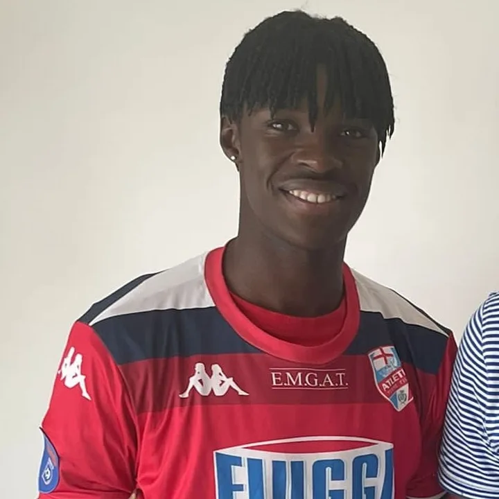 Marco Tampwo dopo la firma del contratto con l'Atletico Terme Fiuggi