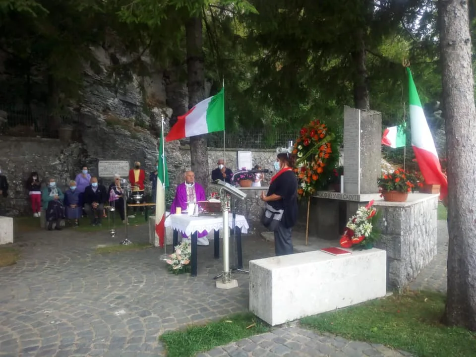 La cerimonia per ricordare don Pasquale Buttarazzi ed i caduti in guerra a Capranica