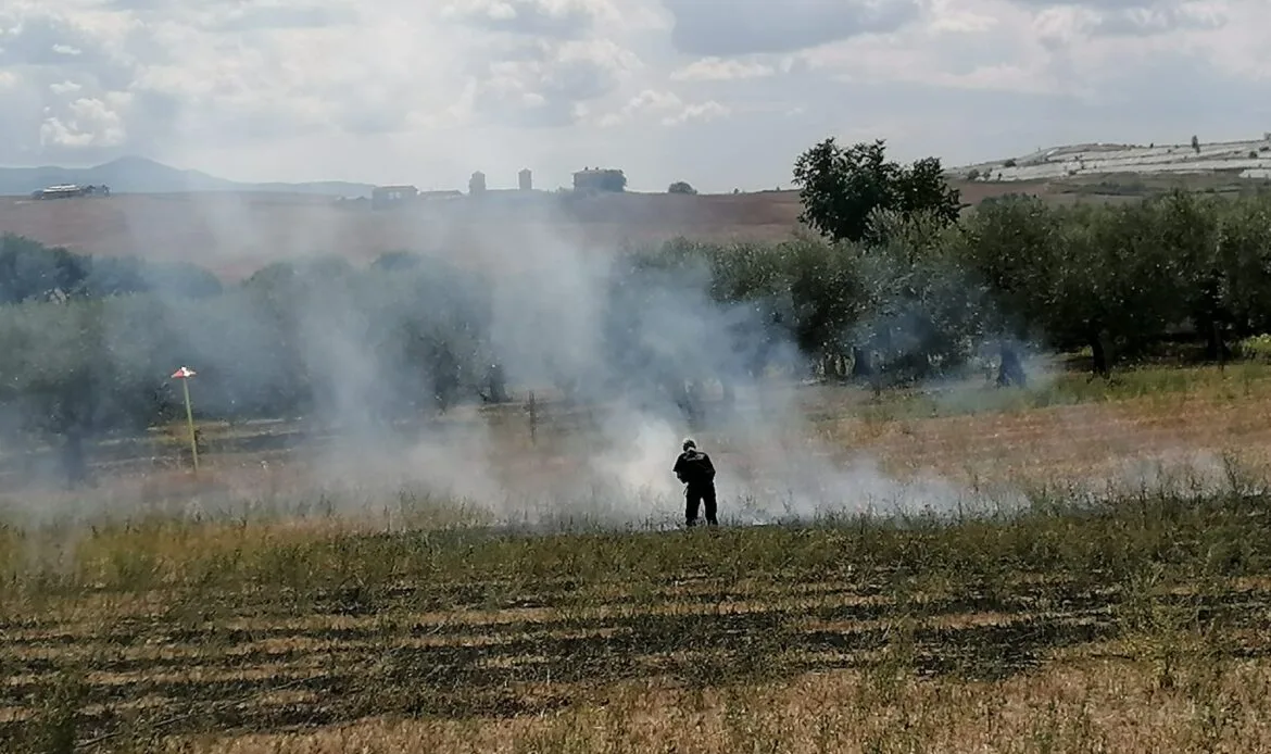 Incendio a via di Formello, sul posto NVG, VVA e vigili del fuoco