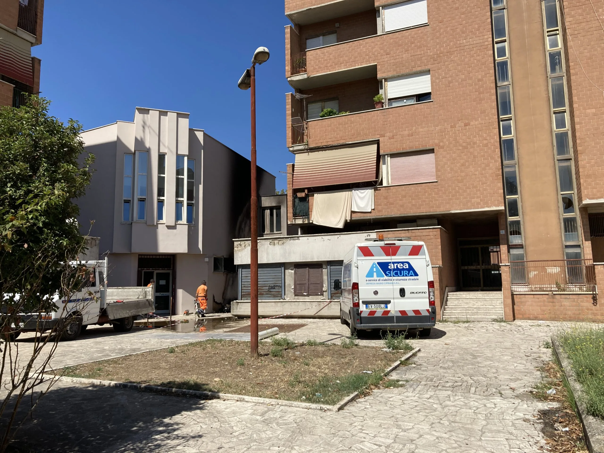 L’esterno dell’asilo di Borgonuovo