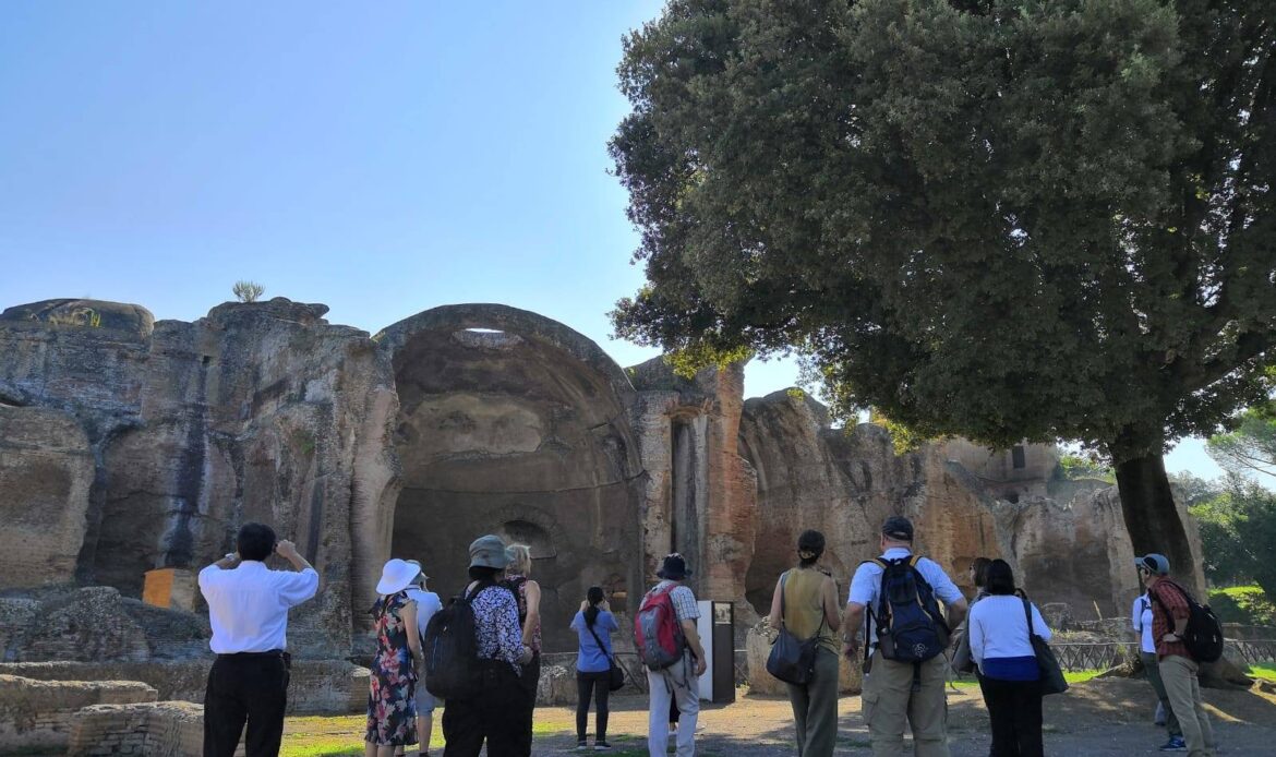 Turisti a Villa Adriana, il primo sito Unesco di Tivoli
