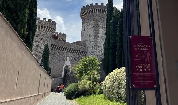 TIVOLI Riapre Rocca Pia Esplode L Orgoglio Tiburtino Tiburno Tv