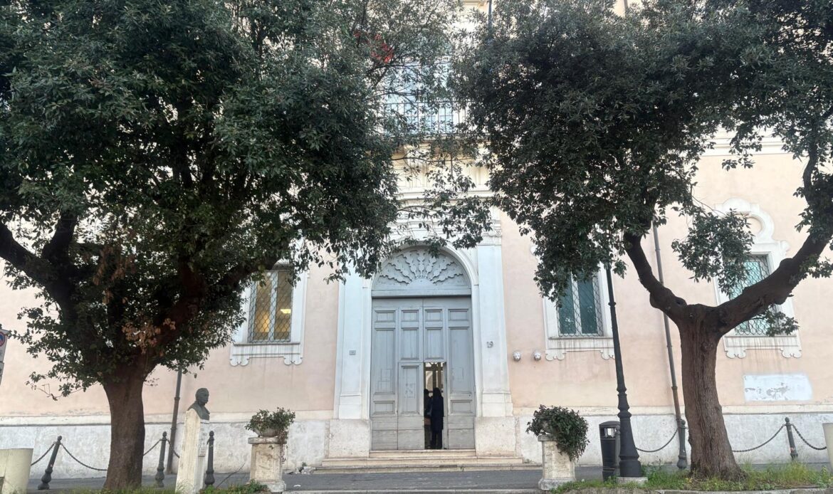 TIVOLI - “Io, palpeggiata dal proprietario di casa”, non era vero: 80enne assolto