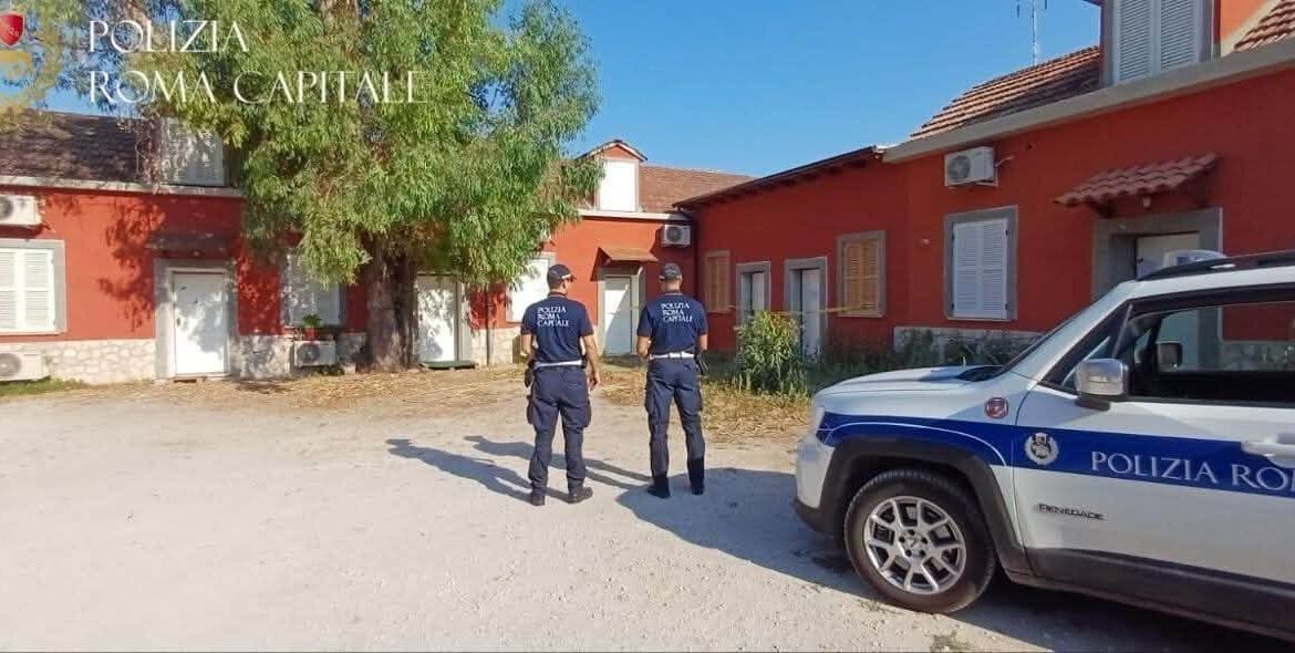 SETTECAMINI - Al posto della stalla spuntano 26 mini-appartamenti: sequestrati