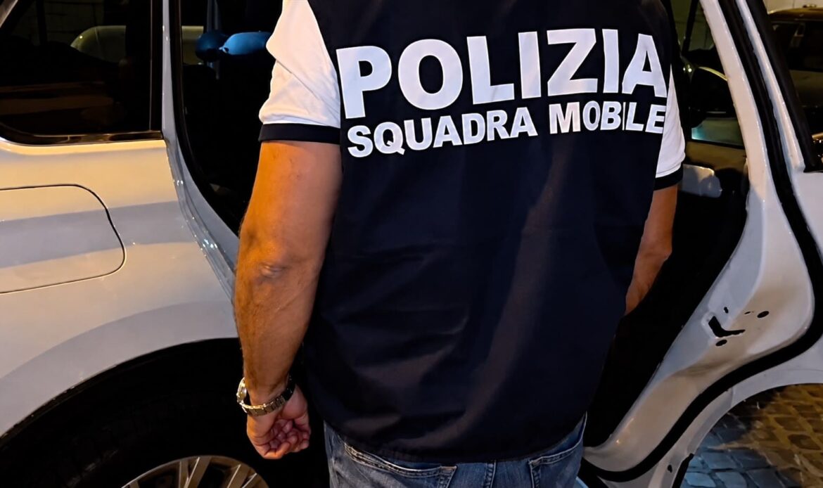 PALOMBARA SABINA - Un chilo di cocaina nascosta in auto: tre arresti