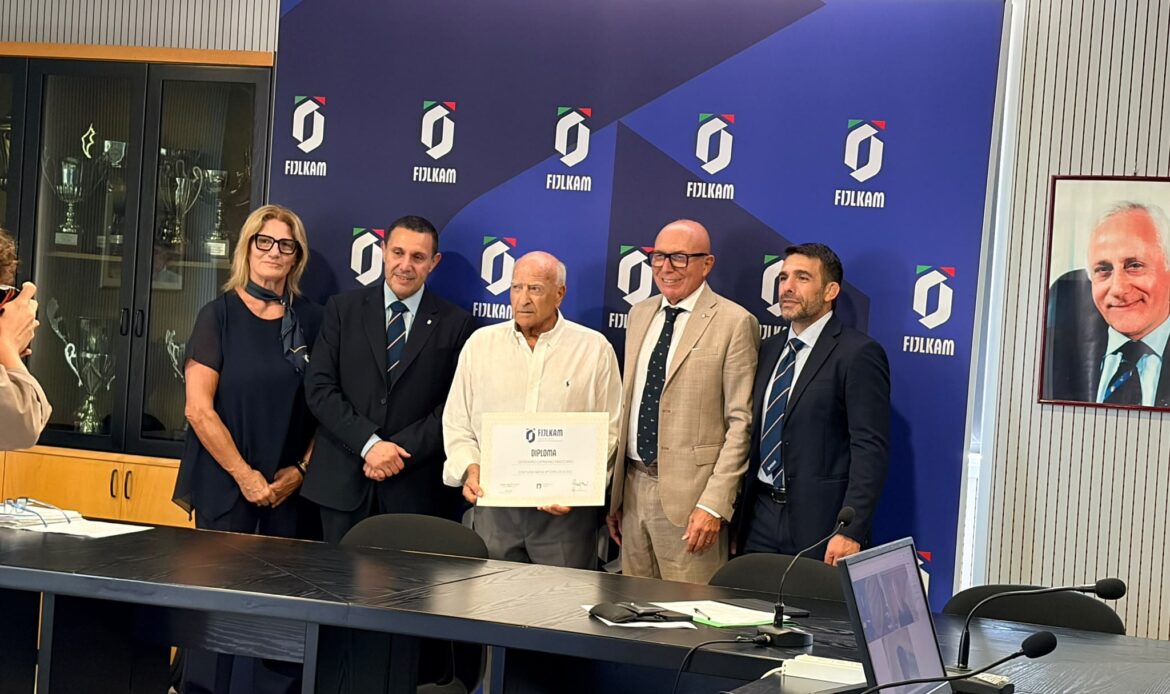 TIVOLI - Il Maestro Benemerito Gennaro Maccaro promosso al 9° Dan dalla Federazione