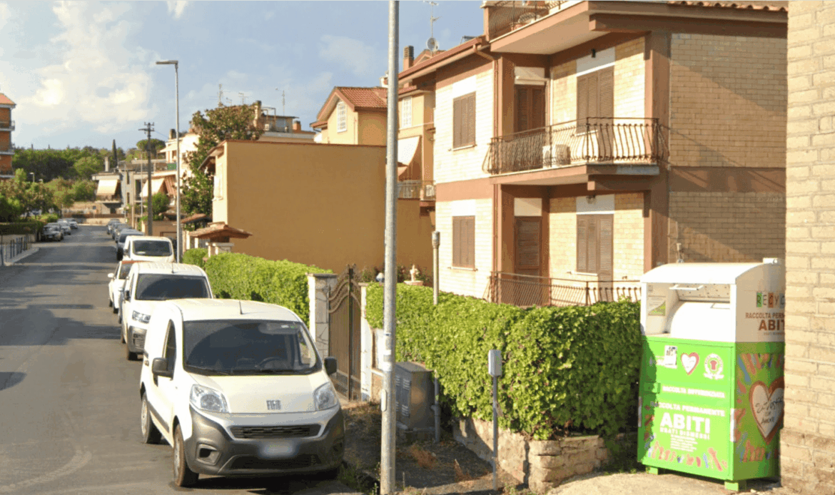 GUIDONIA - “Il cassonetto degli abiti usati attaccato alla mia casa: è possibile spostarlo?”