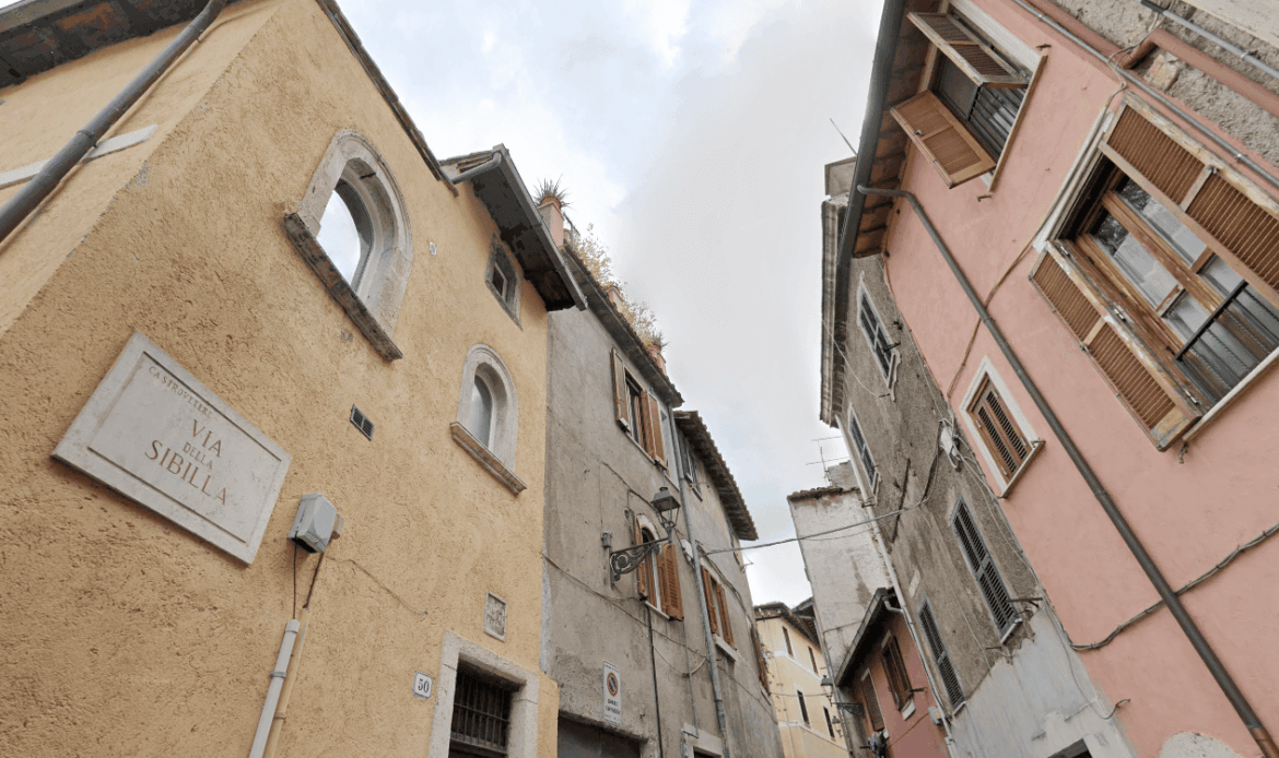 TIVOLI - Centro storico chiuso per guasto telefonico e posa della fibra