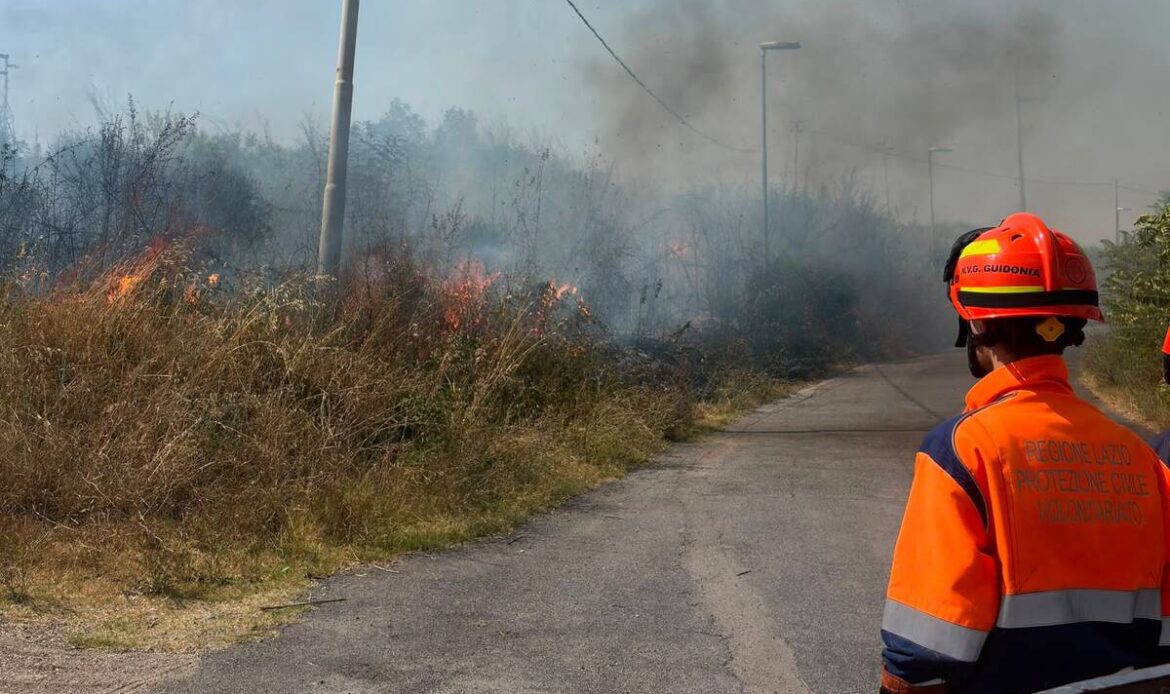 GUIDONIA BRUCIA ANCORA: nuovo incendio in via Gaetano Donizetti