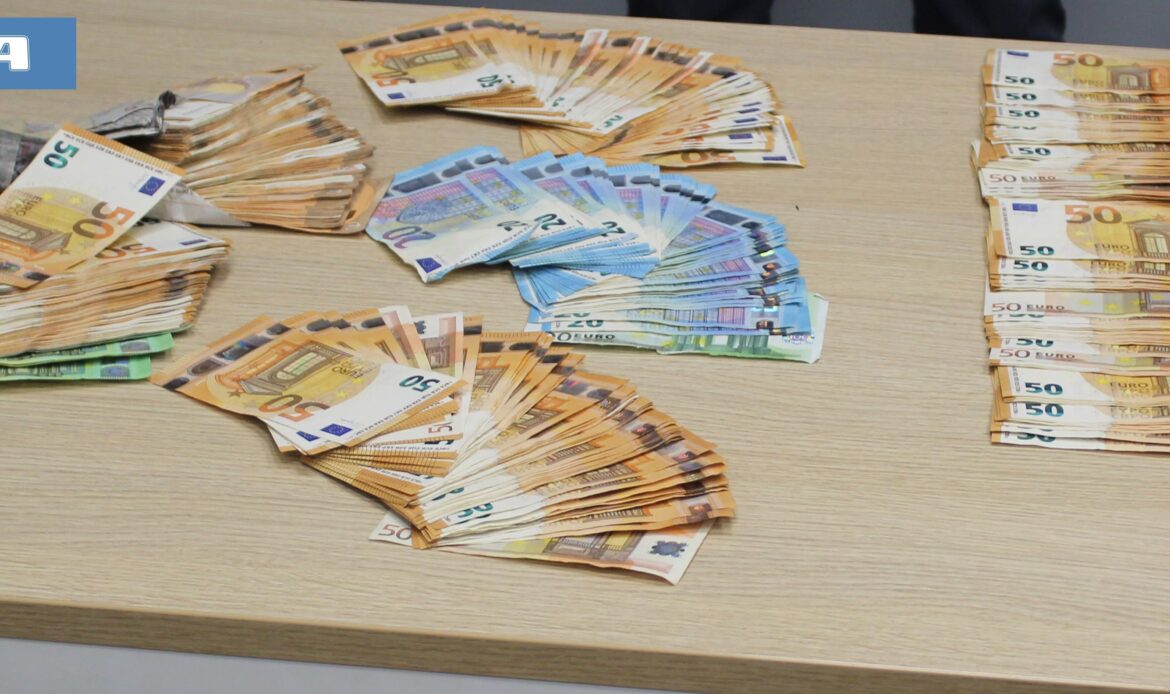 SAN CESAREO - Truffano 39 mila euro all'anziano: presi grazie all'auto in panne