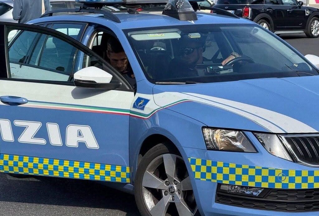 GALLICANO NEL LAZIO - Presa con due chili di hashish nella borsa termica