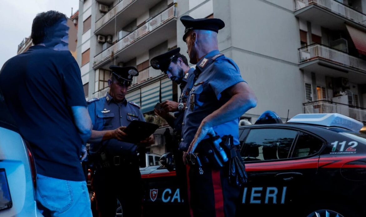 ROMA EST – Sorpreso alla guida con la patente di un altro: arrestato