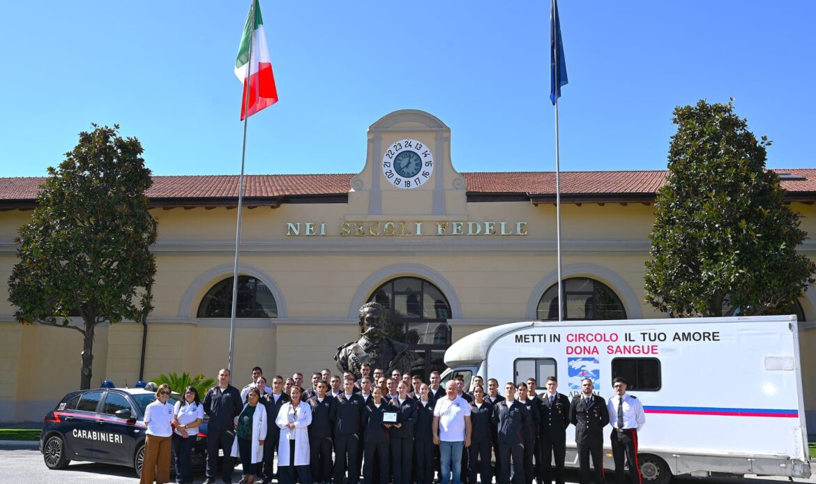 ROMA - Alla Scuola Allievi Carabinieri donazione di sangue contro la carenza nel Lazio