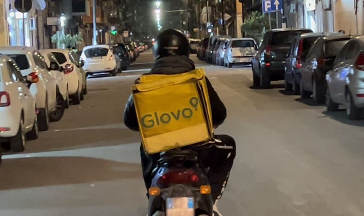 GUIDONIA TIVOLI - Allarme sicurezza, rider di “Glovo” aggrediti e rapinati
