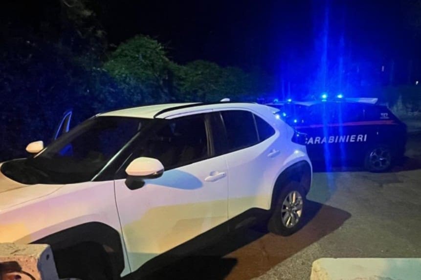  ROMA EST - Fugge all'alt dei carabinieri, era senza patente: tunisino arrestato