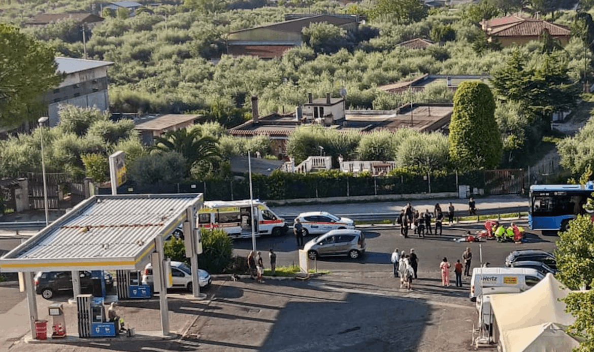 TIVOLI – Scende dal bus, passeggero investito sulle strisce pedonali in via Tiburtina