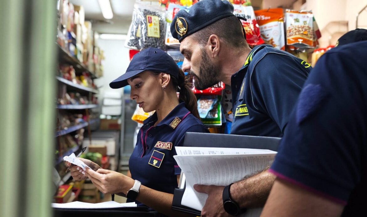 MONTEROTONDO - Blitz in due mini-market: merce scaduta e alimenti di provenienza ignota