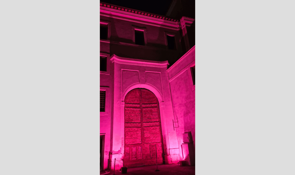 TIVOLI - Ottobre Rosa: la Asl illumina i presìdi sanitari per promuovere la cultura della prevenzione